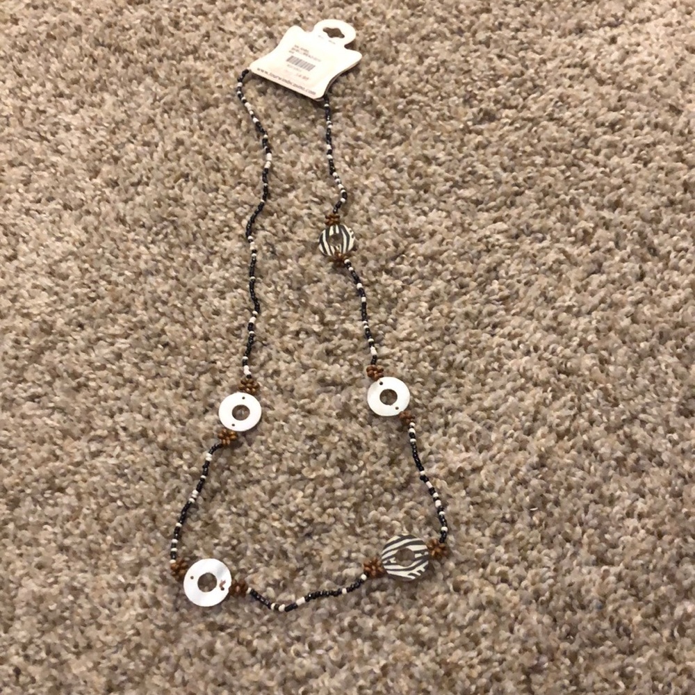 Shell Beaded Necklace - Picture 2 of 3